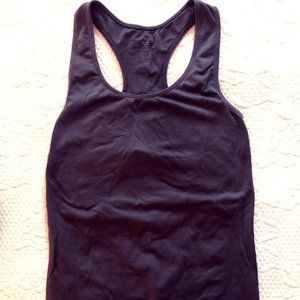 Fitted gray workout tanktop